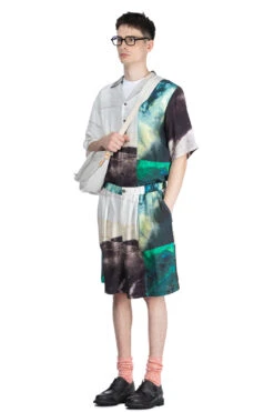 SILK ABOVE-THE KNEE SHORTS - Green -Modish Attire Store TAAKK SILK ABOVE THE KNEE SHORTS Green TA24SS PT036 GN 07b m